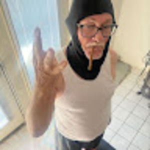 Meet your Posher, Clarke